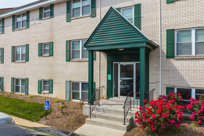 Harbor Club Apartments in Newark, DE - Foto de edificio - Building Photo