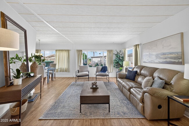 property at 5807 E Leonora St