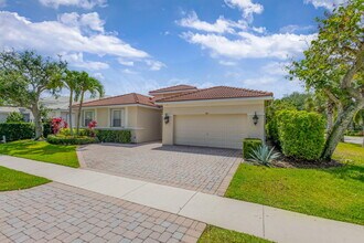 101 Sedona Way in Palm Beach Gardens, FL - Foto de edificio - Building Photo