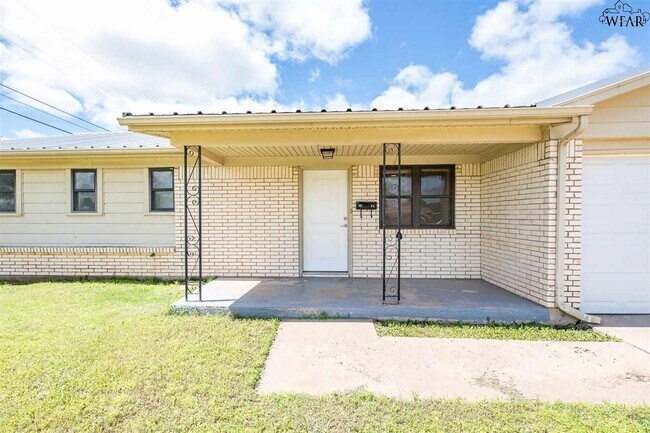 4004 Hooper Dr in Wichita Falls, TX - Building Photo - Building Photo