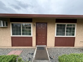 1226 East St in Orland, CA - Building Photo