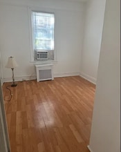 3164 Ampere Ave, Unit 2 in Bronx, NY - Foto de edificio - Building Photo