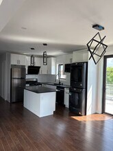 162-53 95th St in Queens, NY - Building Photo - Building Photo