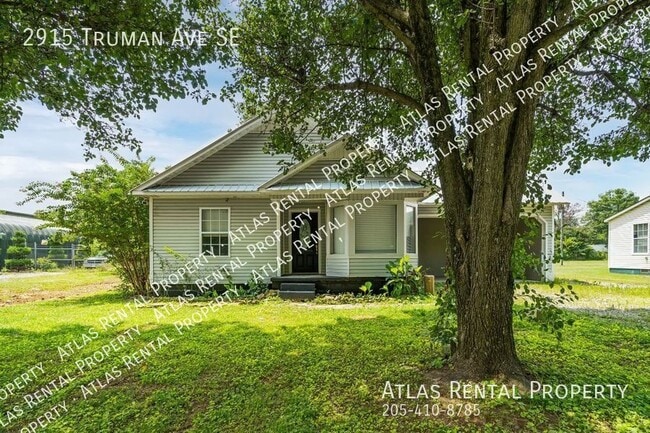 property at 2915 Truman Ave SE