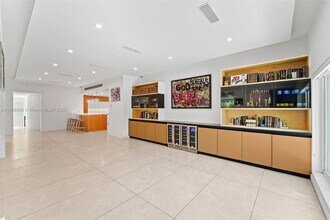 3758 Prairie Ave in Miami Beach, FL - Building Photo - Building Photo