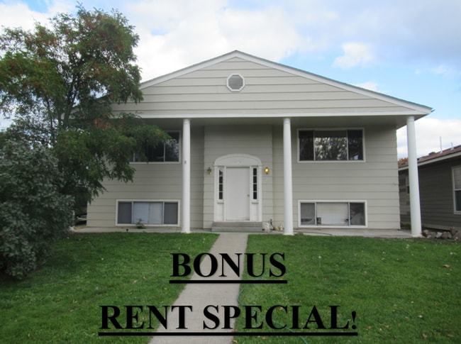 property at 208 S Pine St