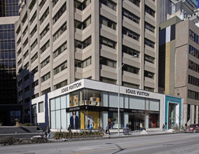 Renaissance Plaza Condos in Toronto, ON - Building Photo - Lobby