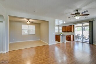 9005 Semillon St in Las Vegas, NV - Building Photo - Building Photo