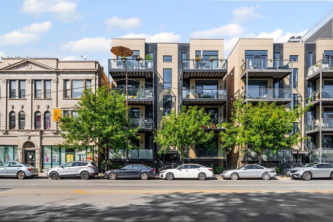 property at 2814 W North Ave