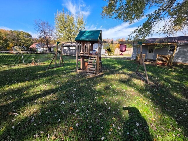 386 Elaine Dr in Clarksville, TN - Building Photo - Building Photo