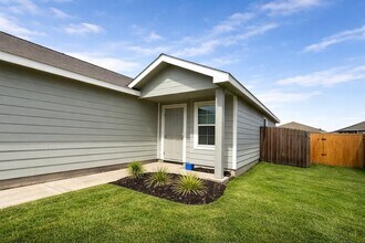 1816 Barrie Wy in Crandall, TX - Foto de edificio - Building Photo