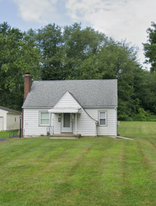125 Dutch Ln in Hermitage, PA - Building Photo