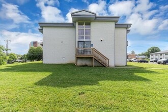 550 B E Bledsoe St in Gallatin, TN - Building Photo - Building Photo