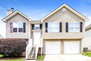 2532 Brookgate Crossing in Ellenwood, GA - Building Photo