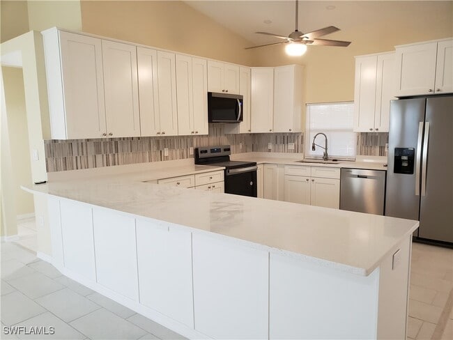 9041 Temple Rd W in Ft. Myers, FL - Building Photo - Building Photo