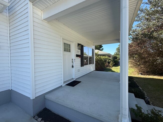 537 Earl St in Norfolk, VA - Building Photo - Building Photo