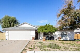 8708 W Seldon Ln in Peoria, AZ - Building Photo