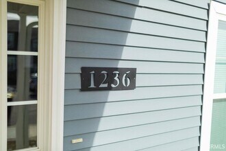 1222 W Rangeview Cir in Bloomington, IN - Building Photo - Building Photo