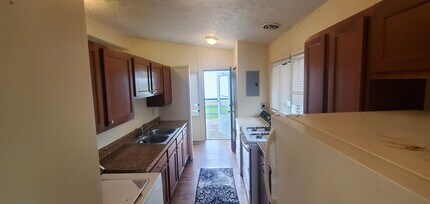 203 Woods Edge in Finleyville, PA - Building Photo - Building Photo