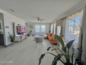 326 Ribault Ave in Daytona Beach, FL - Building Photo - Building Photo