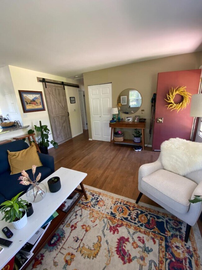 4365 Comanche Dr in Boulder, CO - Building Photo - Building Photo