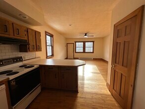 162 Washington St, Unit 162 Washinton St APT. A in Manlius, NY - Building Photo - Building Photo