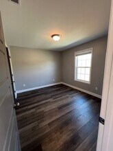 400 Lambert Rd in Scottsville, KY - Building Photo - Building Photo