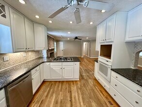 6759 Vic-Ar Rd in Atlanta, GA - Building Photo - Building Photo
