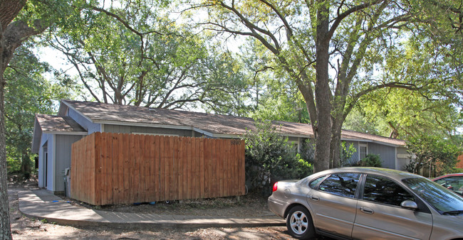 8390 Country Walk Dr in Pensacola, FL - Building Photo - Building Photo