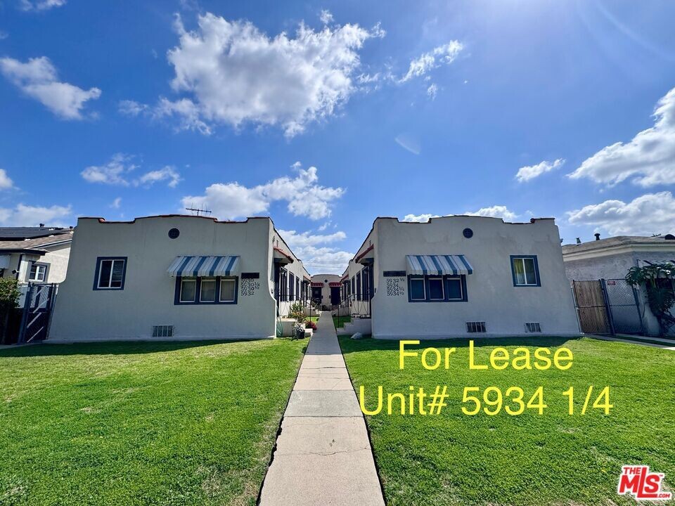 5930 Arlington Ave in Los Angeles, CA - Building Photo
