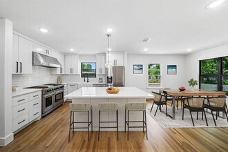 1719 Aggie Ln in Austin, TX - Building Photo - Building Photo