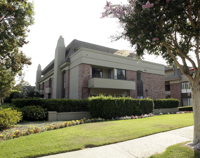 Residential Condominium in Pasadena, CA - Building Photo - Building Photo