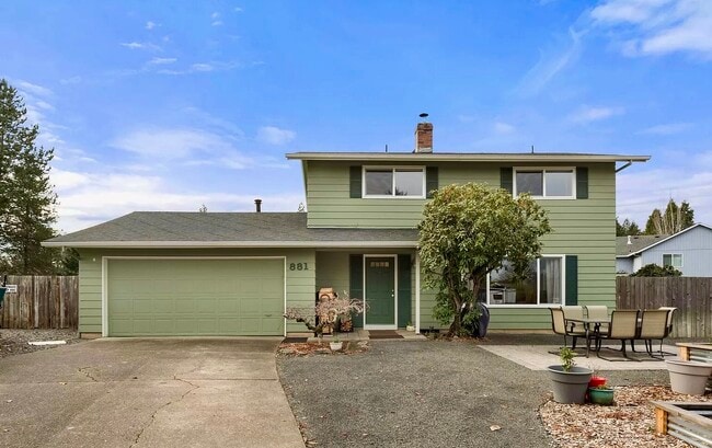 property at 881 NE 5th Dr