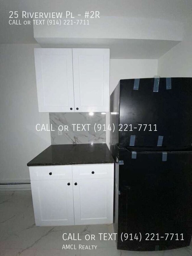 property at 25 Riverview Pl