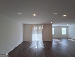 313 Gazebo Dr in Bonaire, GA - Building Photo - Building Photo