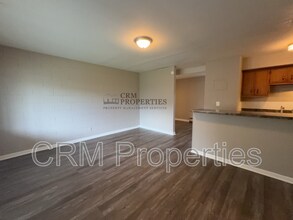 6134 Hillside Ave in Indianapolis, IN - Building Photo - Building Photo