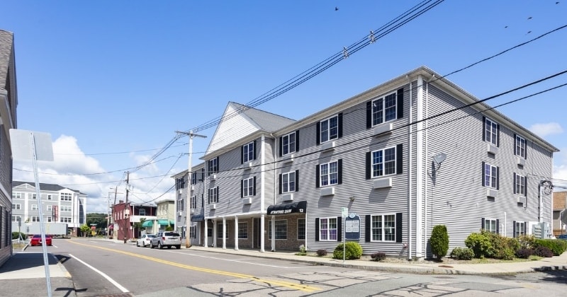 12 Pratt St in Mansfield, MA - Building Photo
