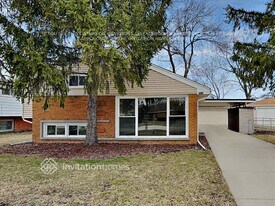 7504 Emerson St in Morton Grove, IL - Building Photo