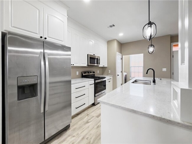 1305 W Villa Maria Rd in Bryan, TX - Building Photo - Building Photo