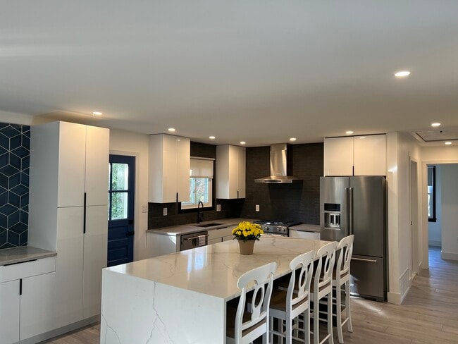 property at 1260 Dogwood Rd