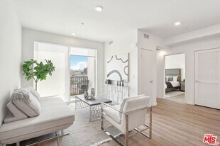 222 N Alvarado St in Los Angeles, CA - Building Photo