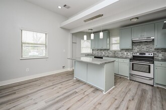 2316 Hopkins St in Houston, TX - Building Photo - Building Photo