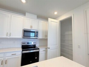 10581 Marconi Ave in Orlando, FL - Building Photo - Building Photo