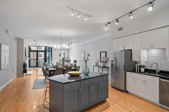 property at 408 N 1st St