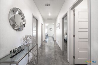 765 Freedom Cir in Nolanville, TX - Building Photo - Building Photo