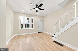 6151 Algard St in Philadelphia, PA - Building Photo