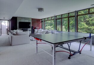 21 Aly Raisman Wy, Unit FL4-ID1262024P in Needham, MA - Foto de edificio - Building Photo