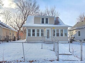 3527 N Oliver Ave in Minneapolis, MN - Building Photo