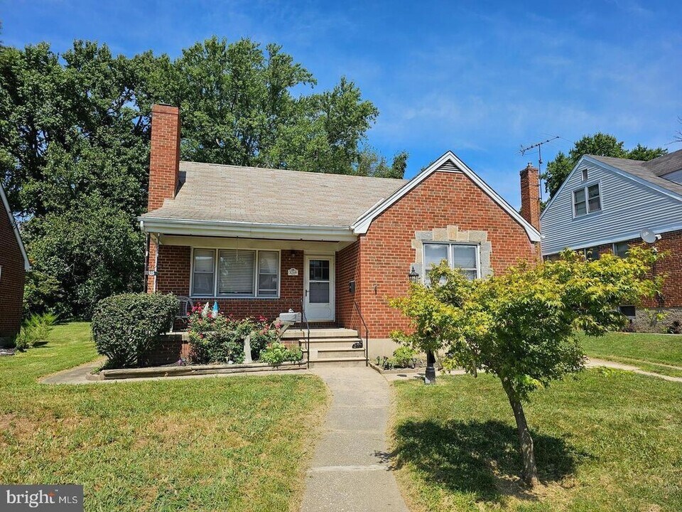 3210 Woodring Ave in Baltimore, MD - Building Photo