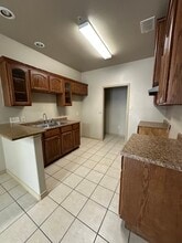 2201 E Travis St in Laredo, TX - Building Photo - Building Photo